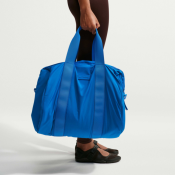 کیف و کوله پشتی Nike — NikeSKIMS Womens Puffer Gym Bag - NSKM Lt Flamngo/NSKM Lt Flamngo — تصویر 2